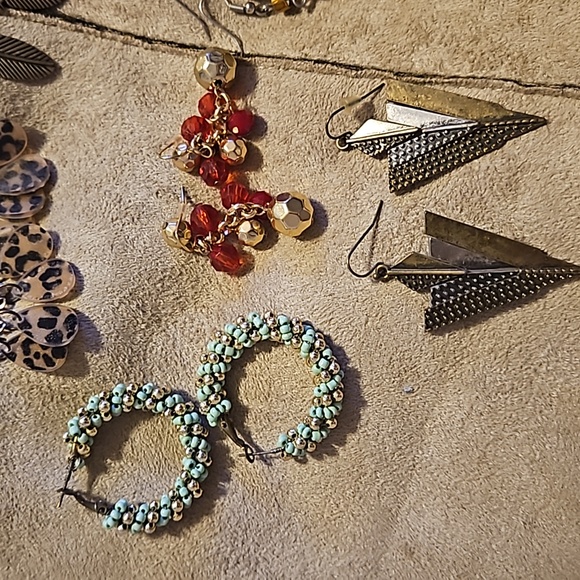 Earrings - Picture 4 of 5